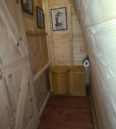 Bed and breakfast lodge LES MURIERS cabane de la tortue